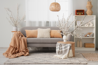 Lentekriebels met bloesemtakken