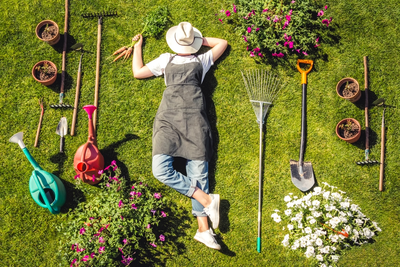 Slow gardening: waarom minder doen beter is voor mens én milieu